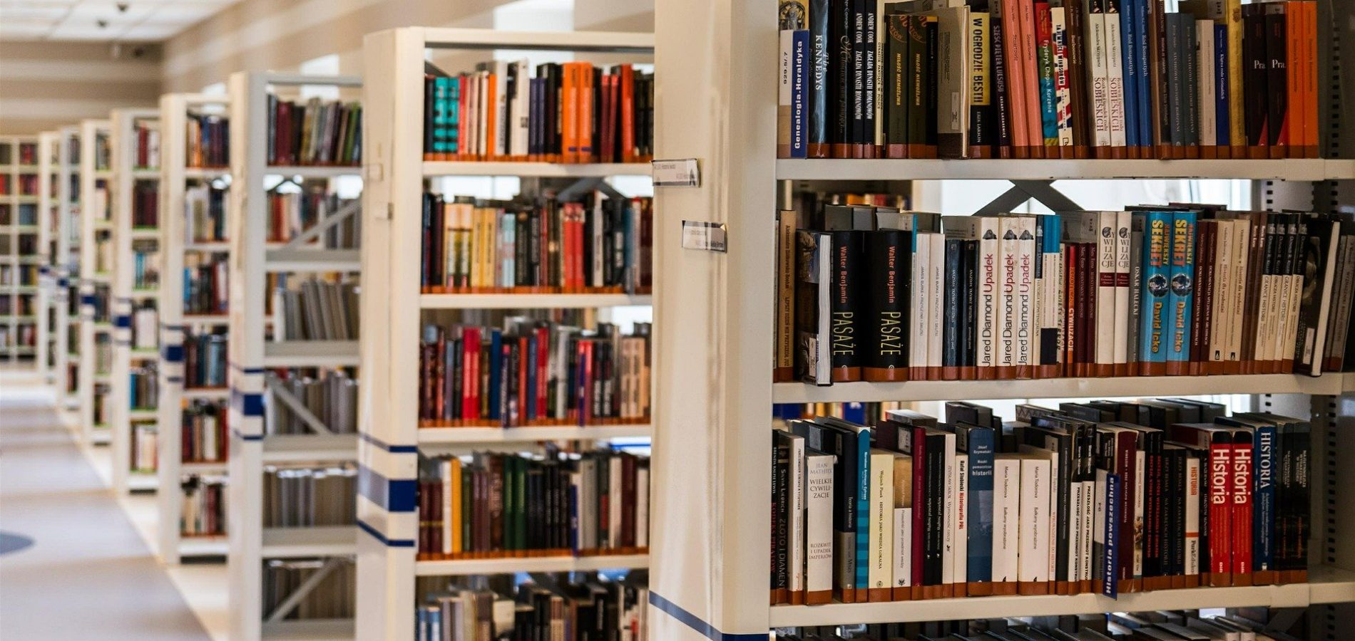 library-488690_1920